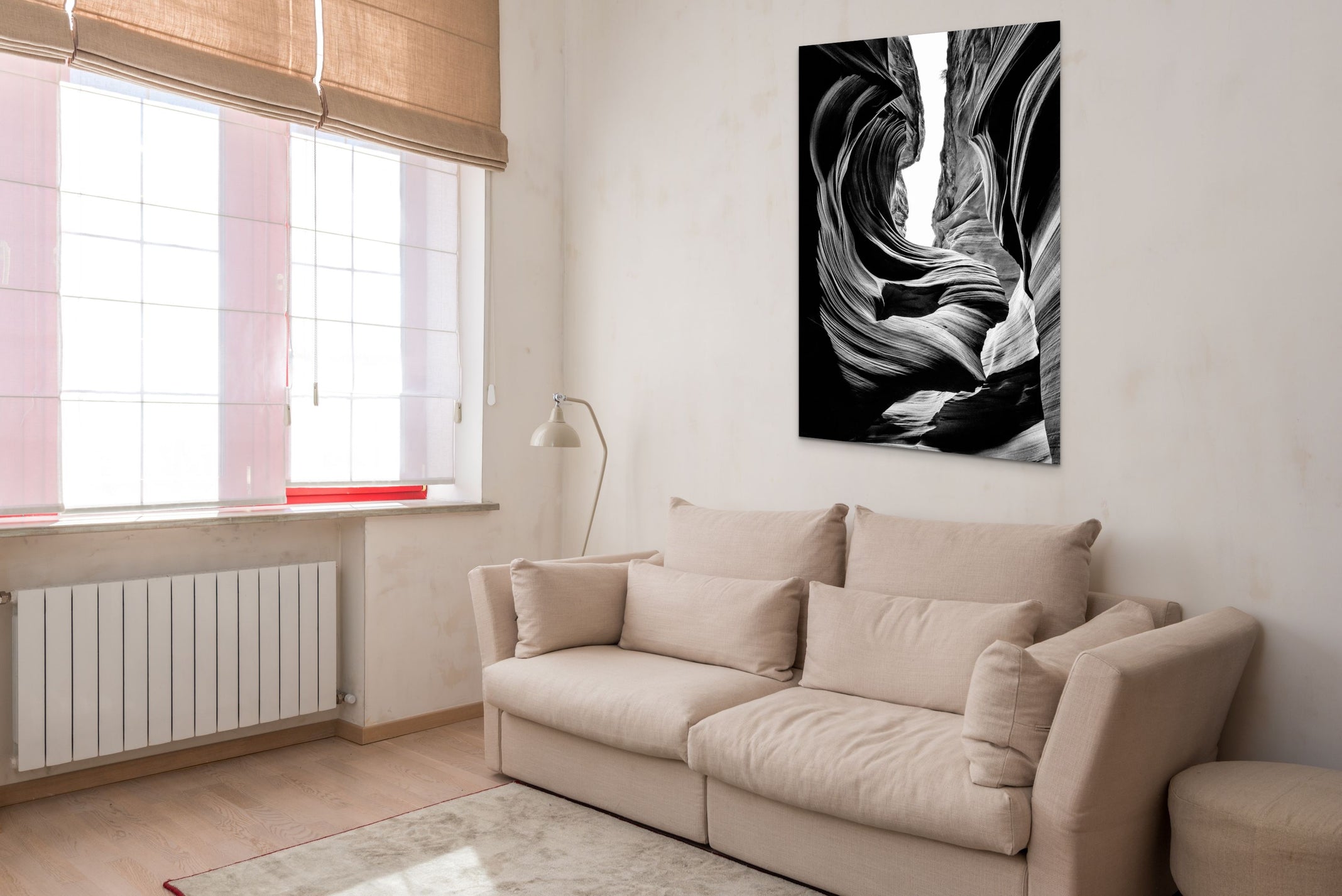 Lady in the Wind – David Beavis Fine Art